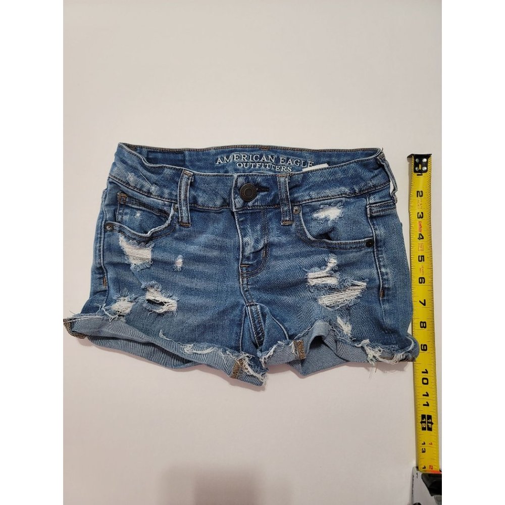 American Eagle Outfitters Super Stretch, Super Low Shortie - Distressed Size 0.